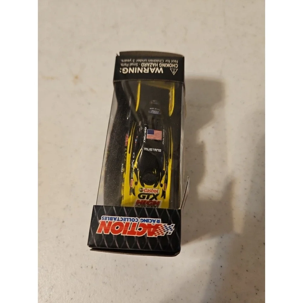 Lionel Action Racing Castrol John Force 15X Funny Car Champion 1:64 Diecast Car‎